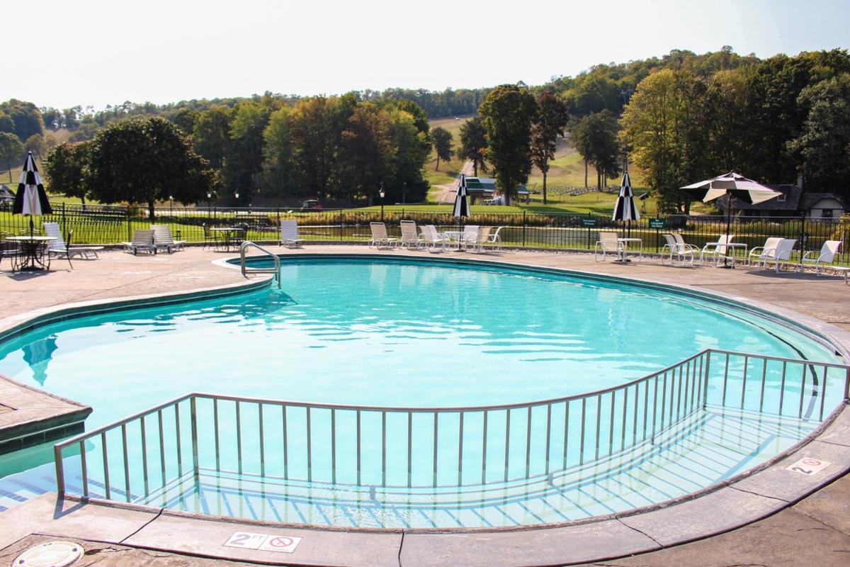 The Highlands At Harbor Springs 호텔 외부 사진